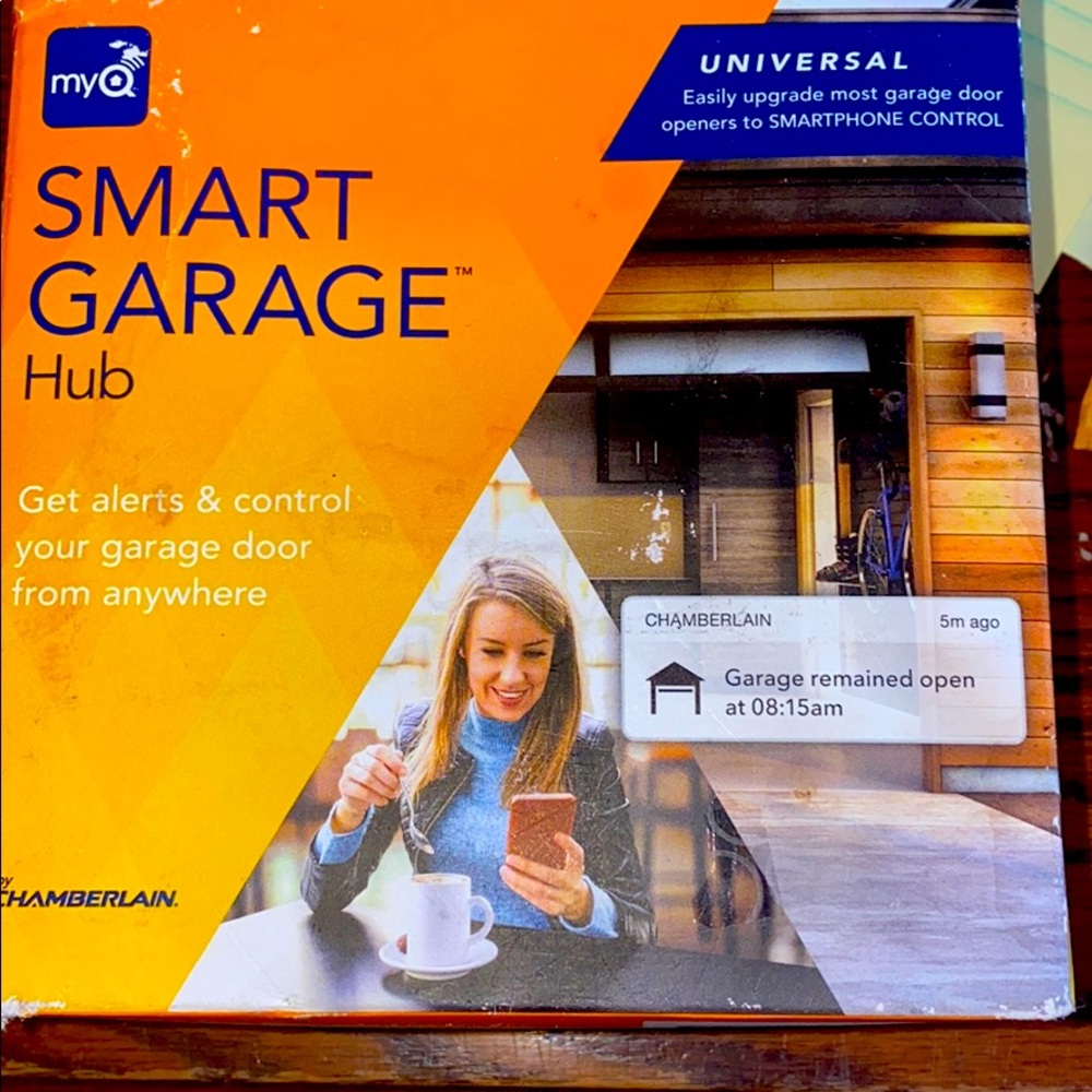 Smart Garage Hub by Chamberlain